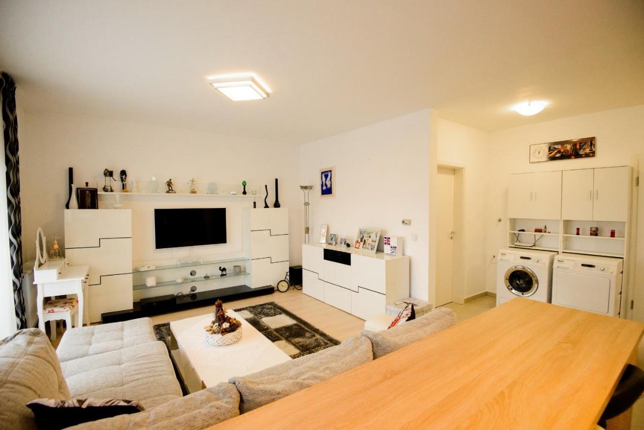 Beatrice Apartments Brasov Ngoại thất bức ảnh